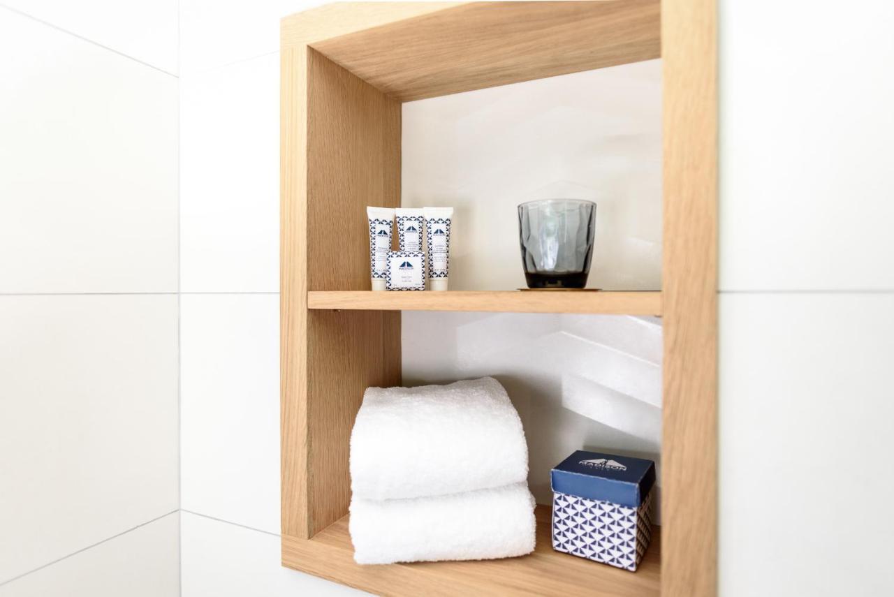 Chambre Lit King-Size Supérieure avec Lit Simple - Accessible aux Personnes à Mobilité Réduite